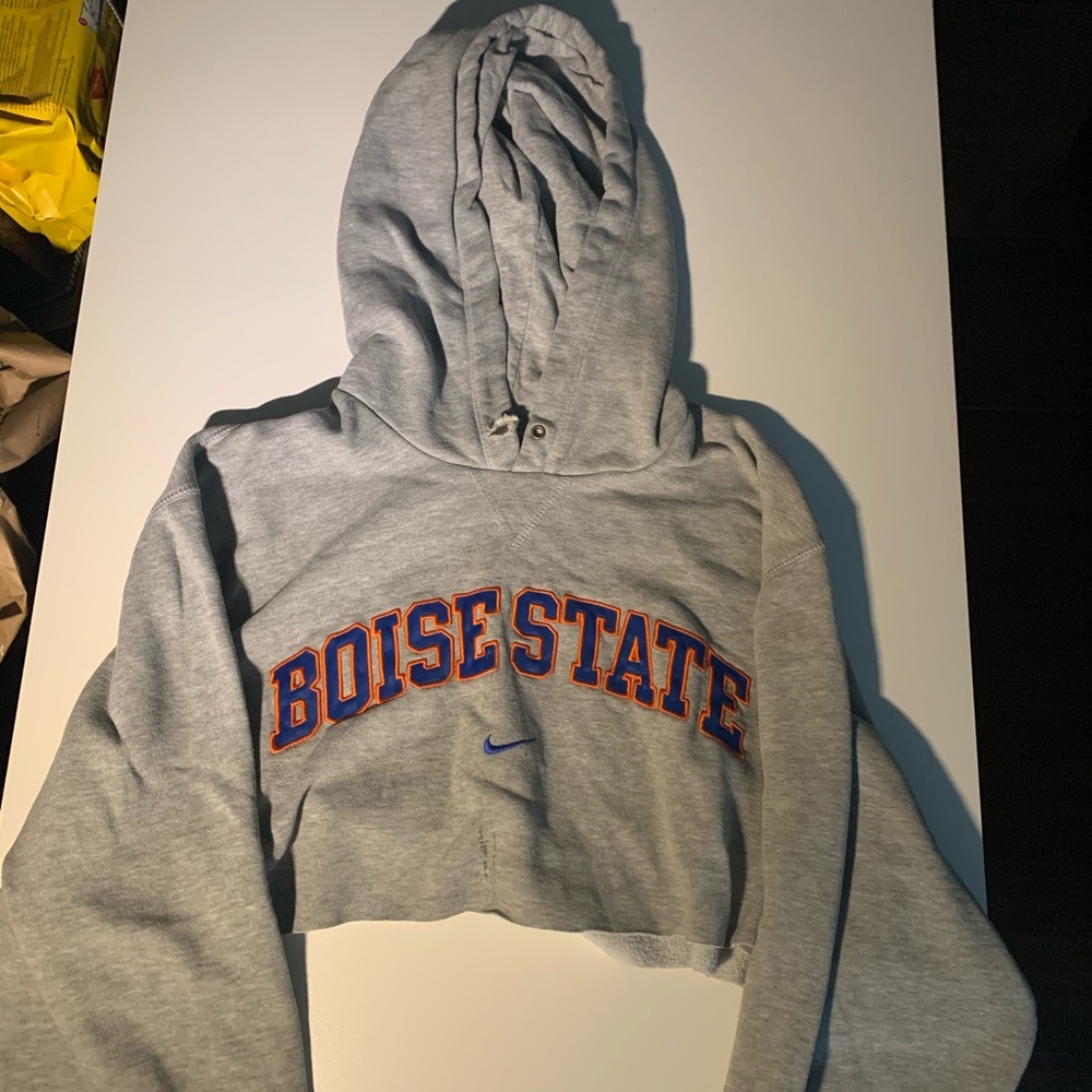 NIKE Boise State Raw Hem Cropped Hoodie - M
